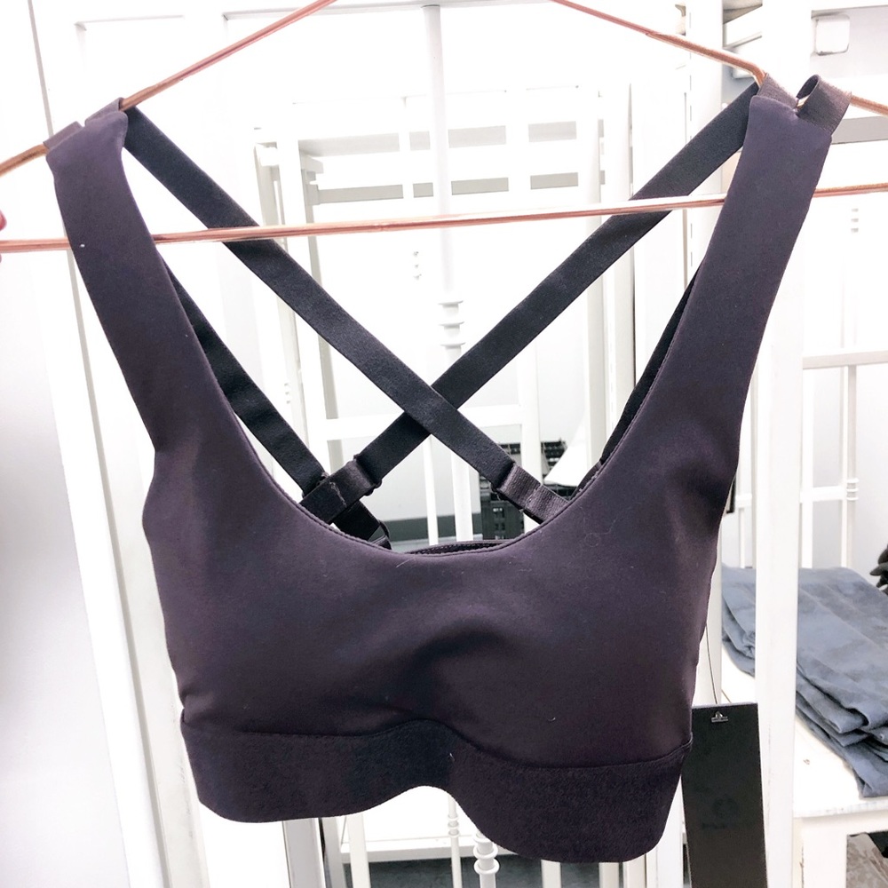 🆕 Mono B sports bra - several sizes